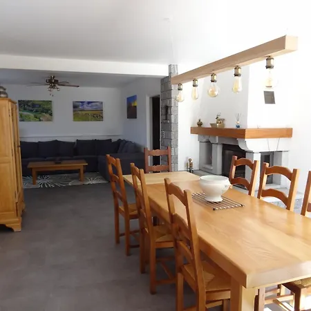 펜션 Chez Leon La Chaze-de-Peyre